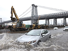"Библейский потоп". Мощный ливень парализовал Нью-Йорк, жители обвиняют власти в халатности