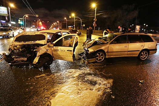 В челябинской ГИБДД рассказали подробности ДТП с погибшим в такси пассажиром