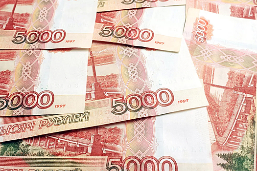 Эксперты объяснили, почему дружба в Москве стала дорогой и как экономят зумеры