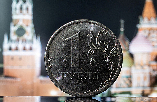 С чем связано ослабление рубля?