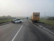 Водитель Honda Civic погиб после столкновения с грузовиком под Новосибирском