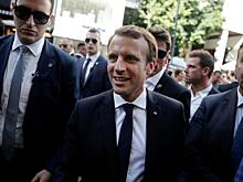 Макрон встретится с Абэ 25 мая на полях ПМЭФ