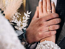 Депутат Иванов предложил платить по 20 тысяч рублей за вступление в брак