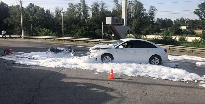 Автомобиль и мотоцикл столкнулись в Новочеркасске