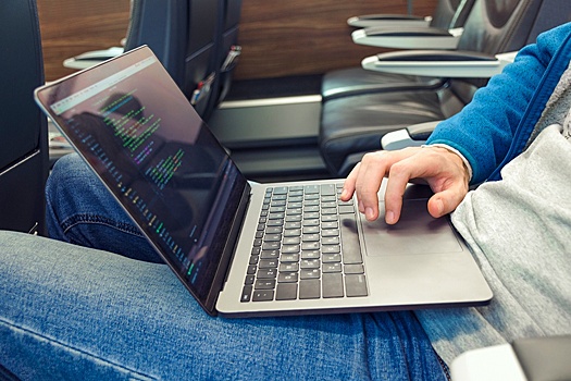 Иностранные IT-специалисты теперь могут в упрощенном порядке трудоустроиться и получить ВНЖ в РФ