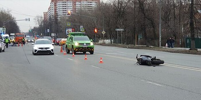 Мотоциклист погиб в ДТП на юго-востоке столицы