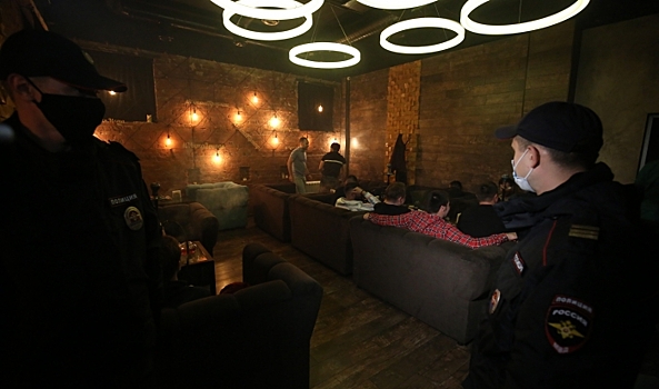 Ночью в Волгограде приостановили деятельность двух модных заведений