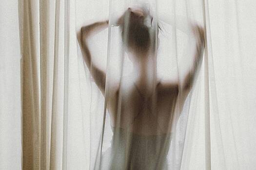 Эксперт посоветовала оптимальные секс-позы для лета