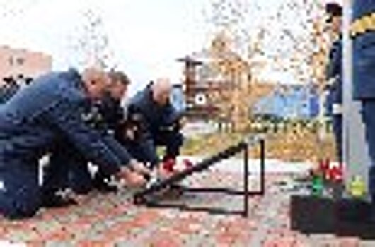 В УФСИН России по Республике Саха (Якутия) проведен митинг, приуроченный ко Дню памяти погибших при выполнении служебных обязанностей сотрудников уголовно-исполнительной системы