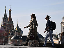 Синоптик анонсировал появление белых "мух" в небе над Москвой
