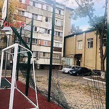 Вандалы разгромили спортивную площадку в пригороде Железноводска