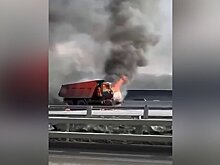 На МКАД в результате ДТП загорелся грузовик