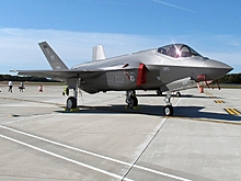 Министр обороны США назвал F-35 «куском»