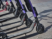 Депутат предложил штрафовать за неправильную парковку самокатов