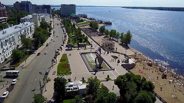 Дмитрий Азаров посоветовал мэру Самары чаще бывать на набережной