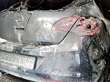СМИ: Саратовскому адвокату подожгли машину