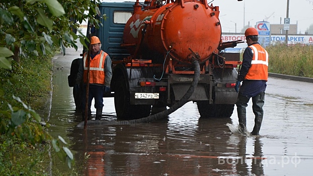 Две бригады «Вологдагорводоканала» задействованы в устранении последствий дождя в городе