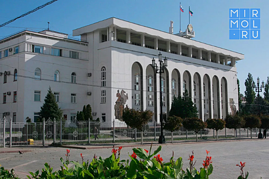 Правительство Дагестана планирует привлечь в регион Лукойл и Газпром