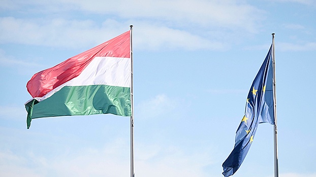 Орбан объяснил, почему Венгрия остается в Евросоюзе