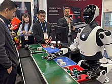 Китайский робот-гуманоид впервые подключился к спутнику на околоземной орбите