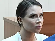 Лерчек приехала на очередное судебное заседание