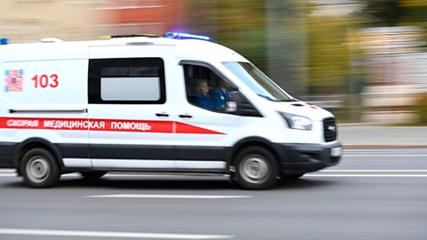 Двух раненых при обстреле переправы в Херсоне журналистов доставили на лечение в Крым