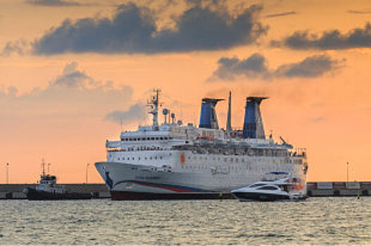 Турпоток между РФ и Абхазией вырос до 10 тысяч машин в сутки