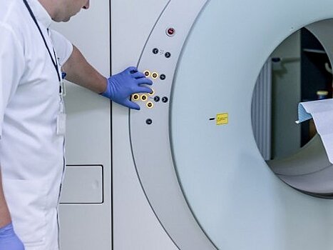 Из-за ремонта томографа в саратовском онкоцентре пациентов отправляют в платные клиники