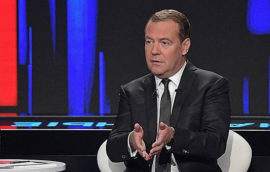 Медведев: надо навести порядок в сфере обращения с личными данными