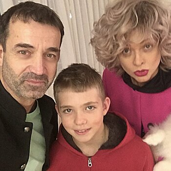 Дмитрий Певцов порадовал поклонников семейными снимками