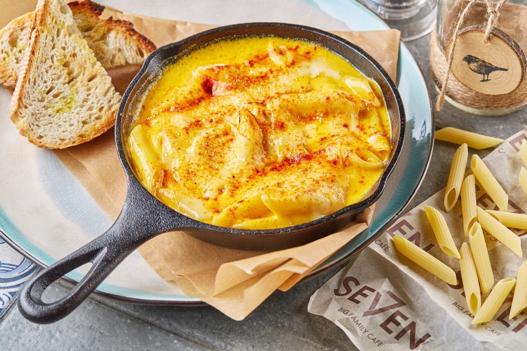 Блюдо макароны с сыром. Как называется блюдо из сыра. Швейцарское сырное фондю. Фондю эмменталь. Блюда из сыра.