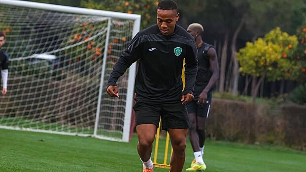 Трансфер колумбийского нападающего в «Ахмат» отменен