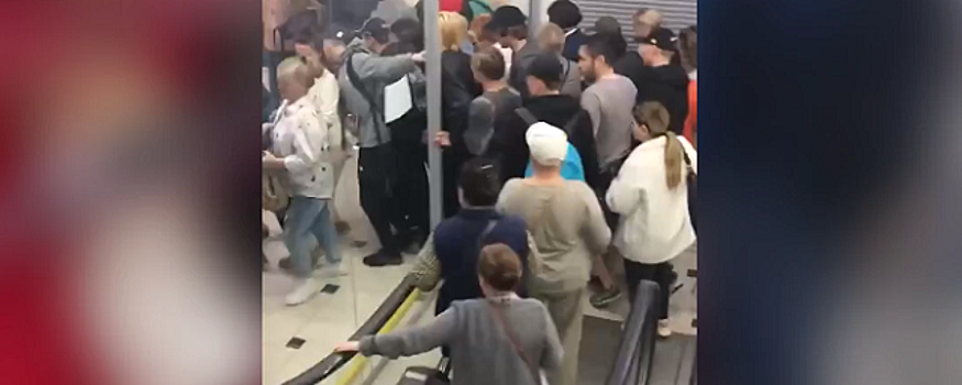 В Екатеринбурге покупатели взяли штурмом сэконд-хенд