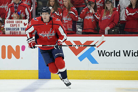 Форвард "Вашингтона" Кузнецов забросил третью шайбу в сезоне НХЛ