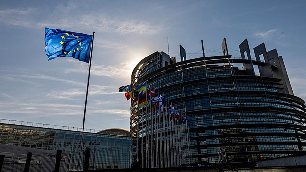 ЕС включил Россию в «черный список» по отмыванию денег