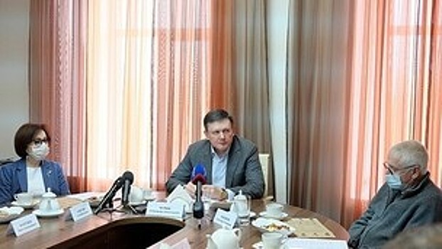 Александр Чурин обсудил с общественниками планы по развитию системы обращения с отходами