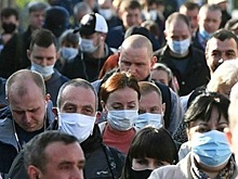 Россияне снова вспомнили о масках из-за новых штаммов COVID-19