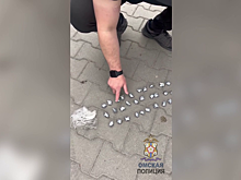 В Омской области полицейские задержали оптового наркокурьера и изъяли более 1 кг смертоносного зелья