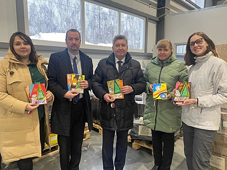Костромичи отправили бойцам СВО письма и новогодние открытки