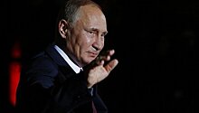 Путин выстрелил из пушки в Петербурге