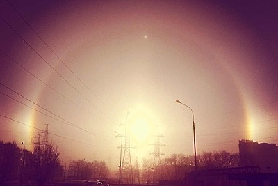 Жители Московского региона увидели на небе три солнца