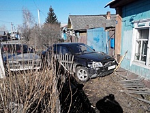 Ишимец потерял сознание за рулем и протаранил частный дом