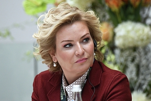 Глава Минкультуры Любимова стала «экскурсоводом на час» на выставке «Россия»