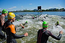На гребном канале в Крылатском прошли Международные соревнования по плаванию на открытой воде