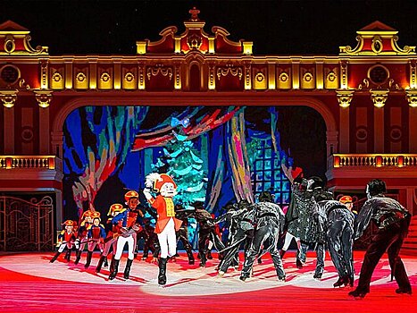 Гостям фестиваля "Путешествие в Рождество" покажут более 120 ледовых представлений