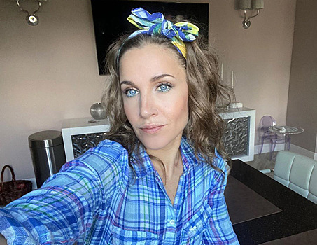 «Обед готовила, как «отчаянная домохозяйка»: Юлия Ковальчук похвасталась карантинным макияжем