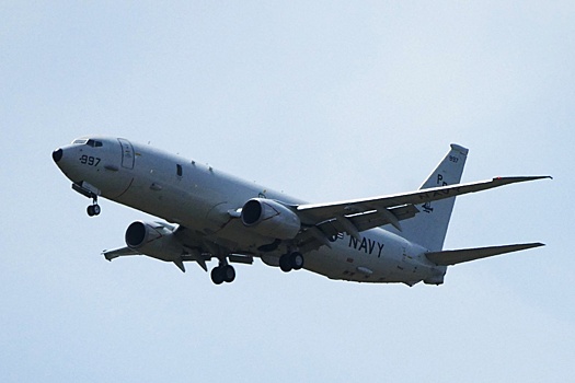 Самолет НАТО Boeing Poseidon ведет разведку Краснодарского края