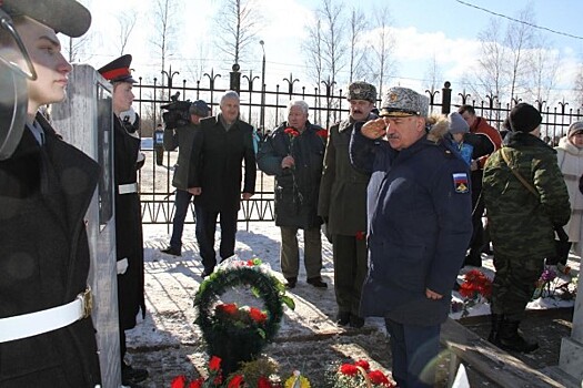 Герои России почтили память погибших рыбинских десантников