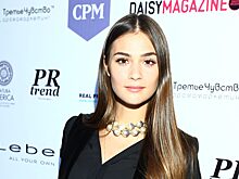 Настасья Шубская призналась в любви Александру Овечкину песней