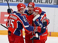 Вайсфельд о ЦСКА: «Выигрывали матчи, которые не должны были. Показывали не самую лучшую игру, но очки набирали. Гурьянов забивал 30 голов за сезон, Охотюк – игрок основы НХЛ, но подвигов не совершают»